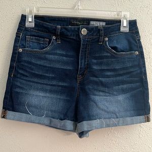 High waisted midi jean shorts Aeropostale size 8